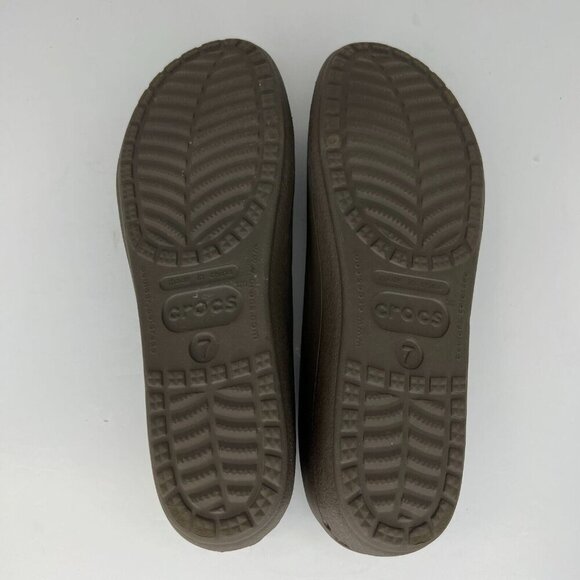 Crocs Women's Brown Breathable Solid Comfort Slip On Size 7 Rubber Flats - Picture 8 of 9